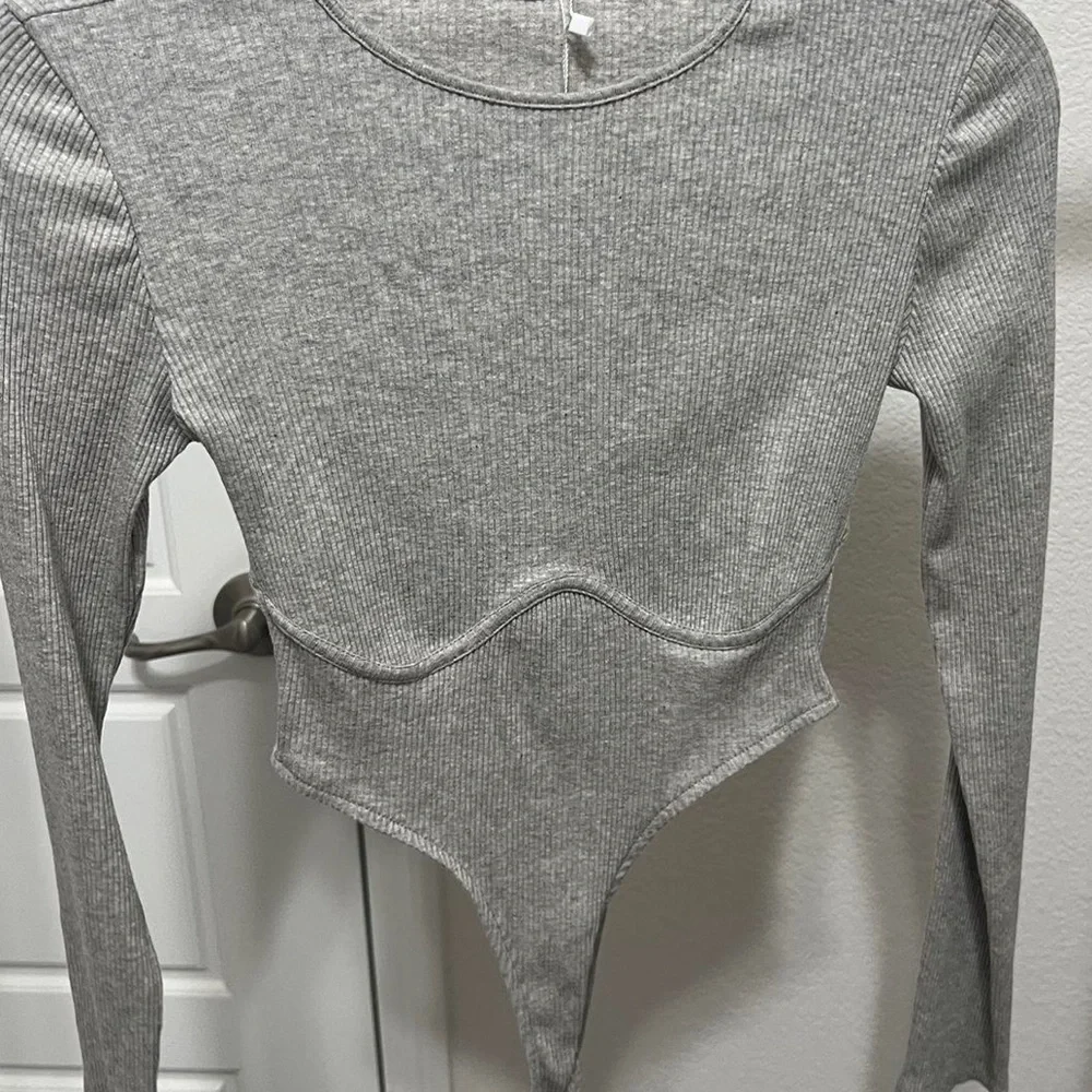 Forever 21 Gray Ribbed Bodysuit - Picture 4 of 5